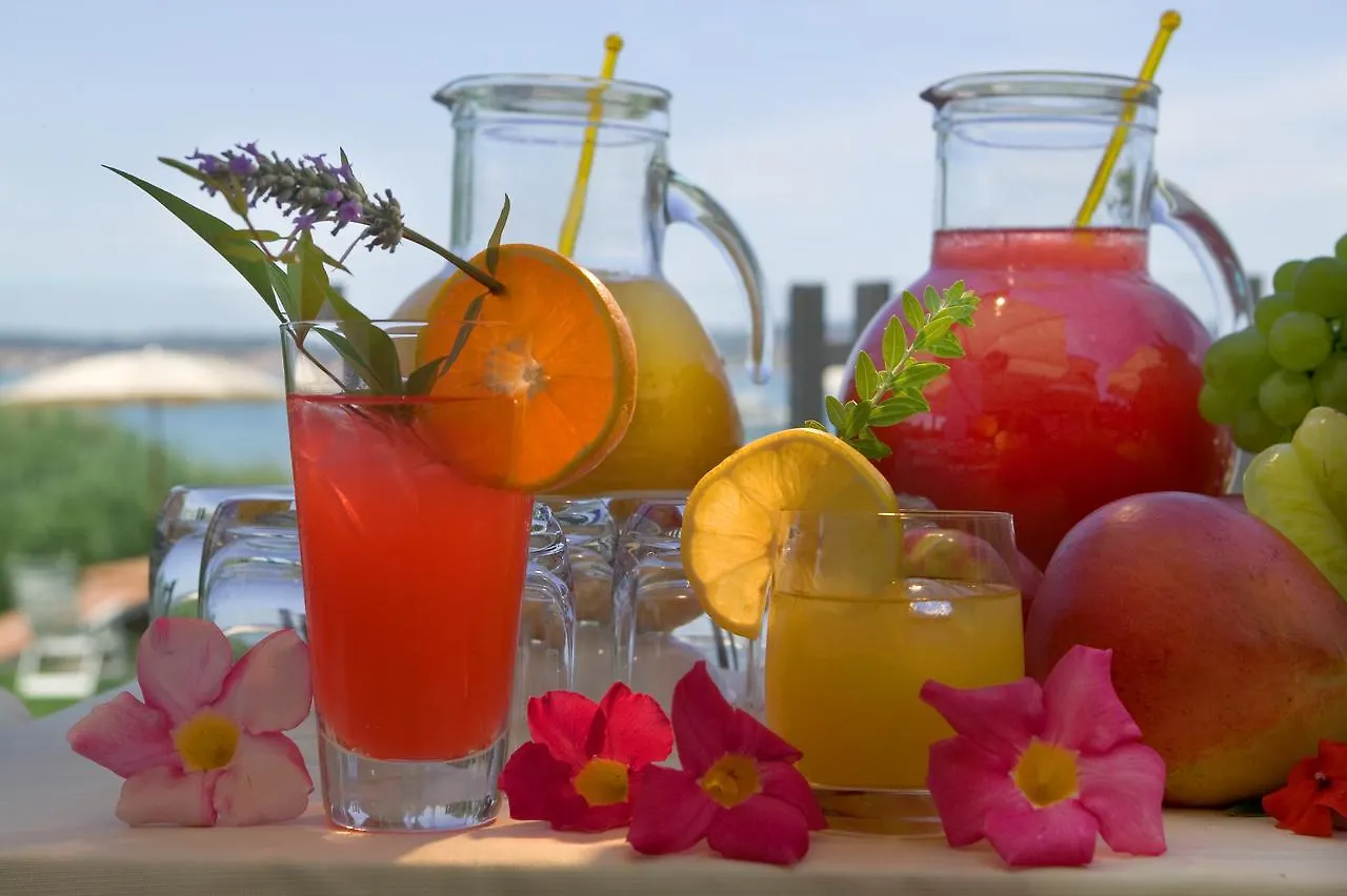 Hotel La Rondine Sirmione Italy