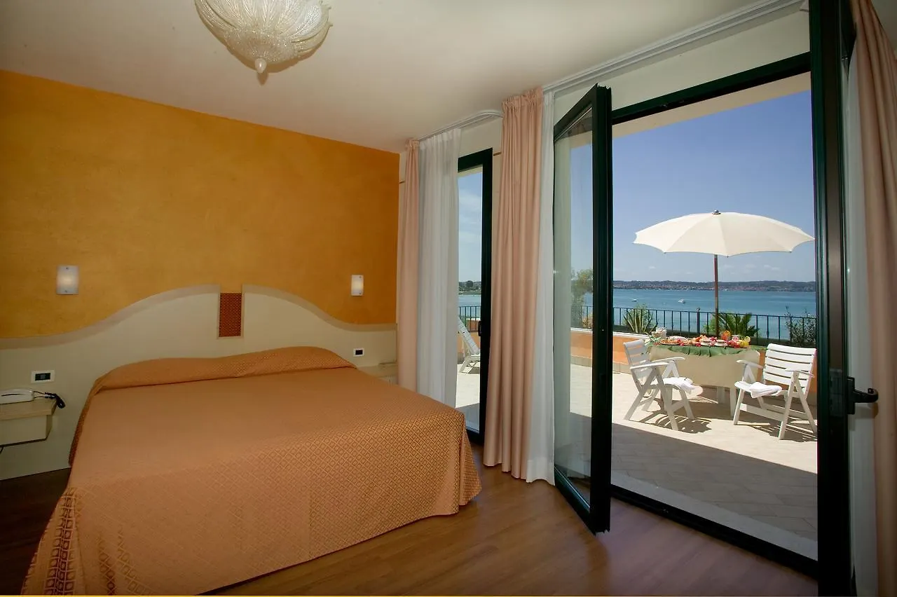 Hotel La Rondine Sirmione