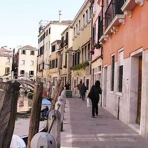 Ca' Turelli Dimora Storica 3*, Venice Italy