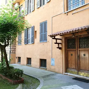 Alex Place , Rome Italy