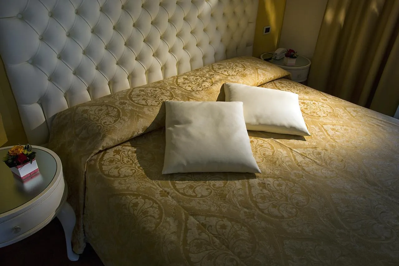 Hotel La Rondine Sirmione